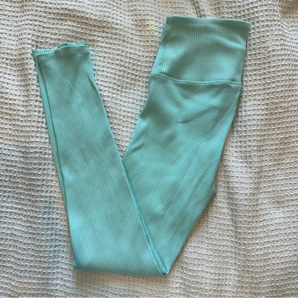 Carbon38 size small light blue ribbed leggings - Picture 3 of 9